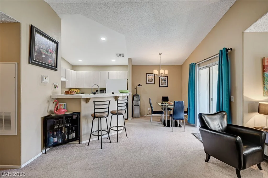 7905 Lago Vista, Las Vegas, NV 89145