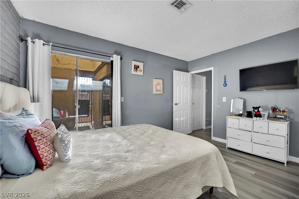 3033 Saint George, North Las Vegas, NV 89030