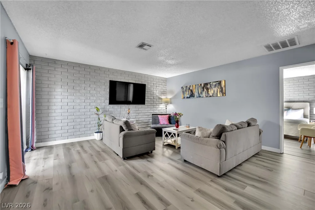 3033 Saint George, North Las Vegas, NV 89030