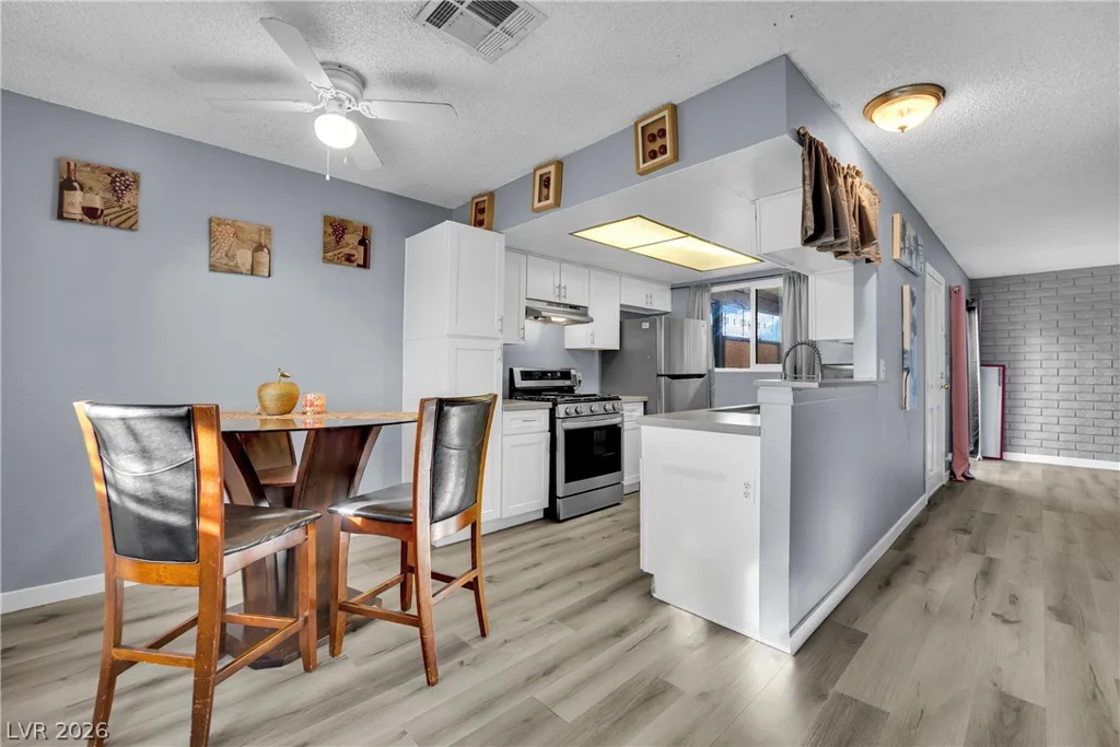 3033 Saint George, North Las Vegas, NV 89030