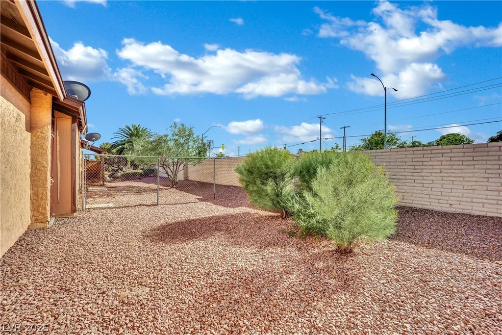 3033 Saint George, North Las Vegas, NV 89030