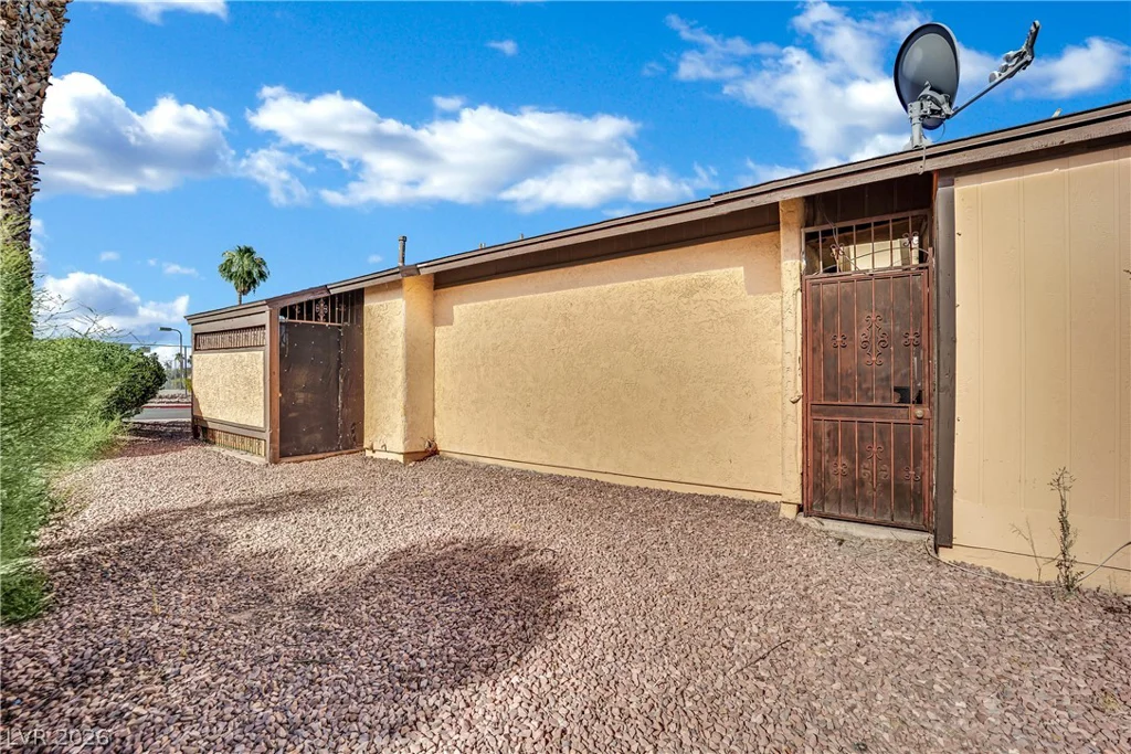 3033 Saint George, North Las Vegas, NV 89030