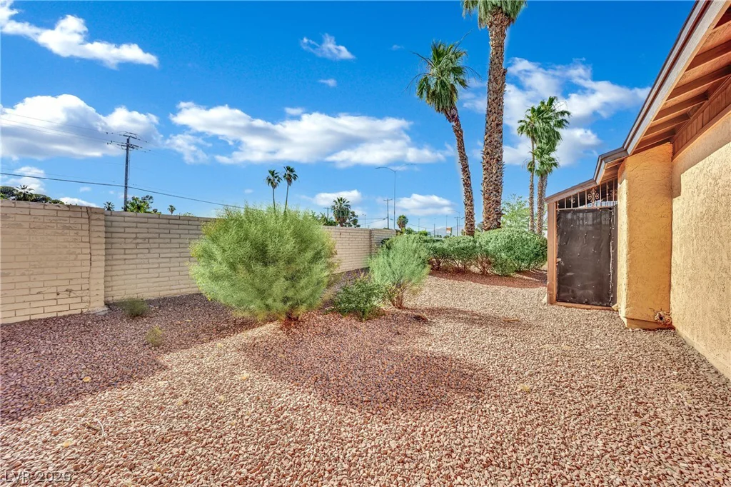 3033 Saint George, North Las Vegas, NV 89030