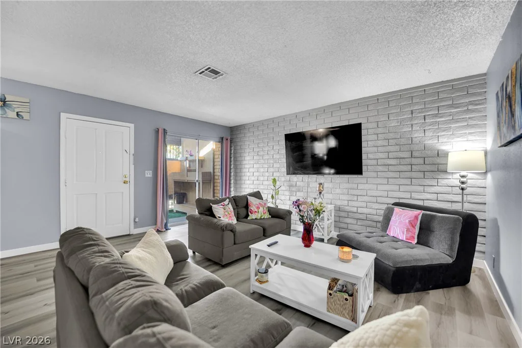 3033 Saint George, North Las Vegas, NV 89030