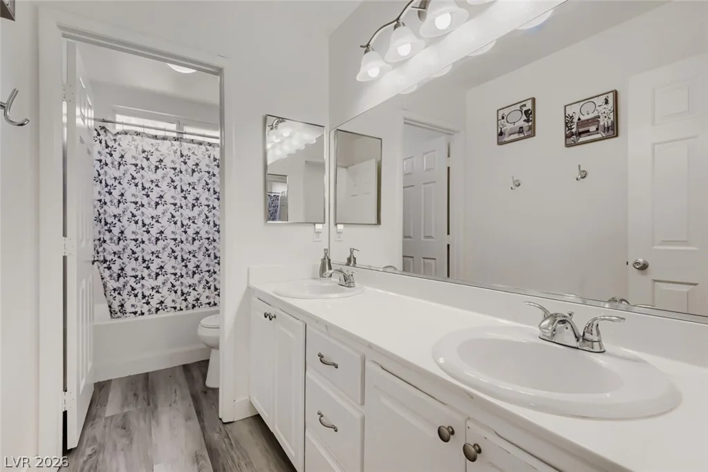 6324 Black Oaks, North Las Vegas, NV 89031