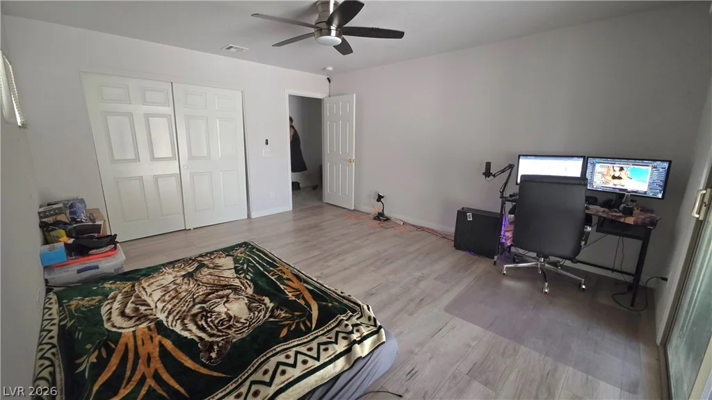 2880 Vigilante, North Las Vegas, NV 89081