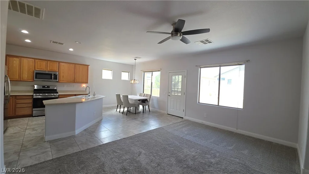 2880 Vigilante, North Las Vegas, NV 89081