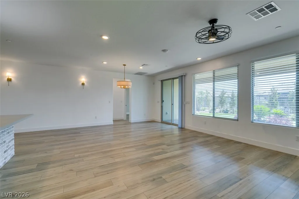 10184 Chrysolite, Las Vegas, NV 89143