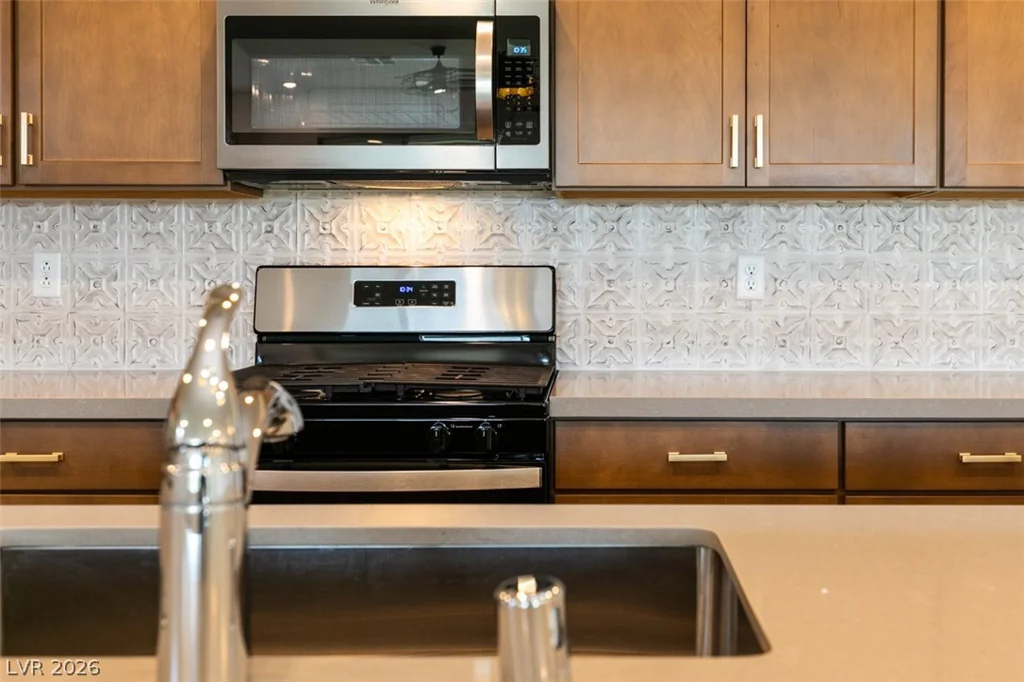 10184 Chrysolite, Las Vegas, NV 89143