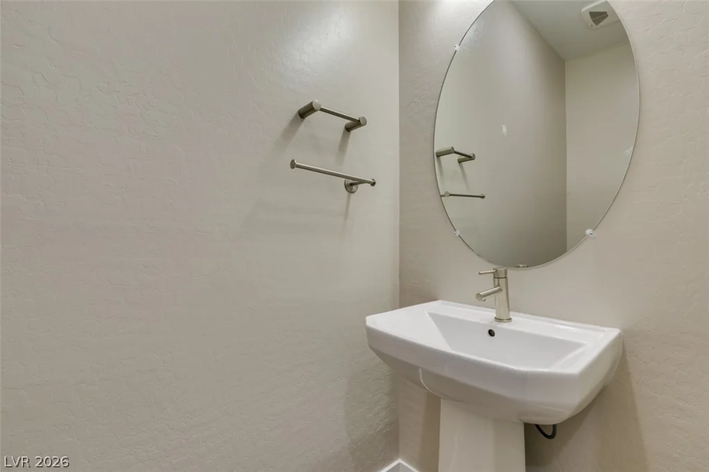 10184 Chrysolite, Las Vegas, NV 89143