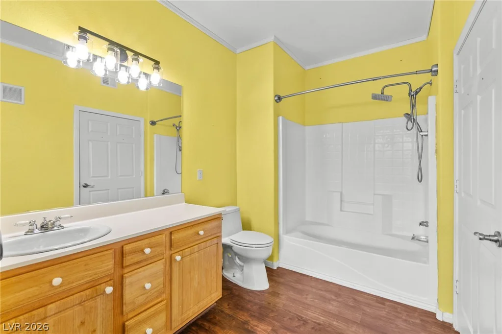 5855 Valley, North Las Vegas, NV 89031