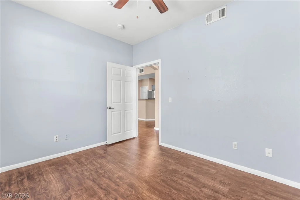 5855 Valley, North Las Vegas, NV 89031