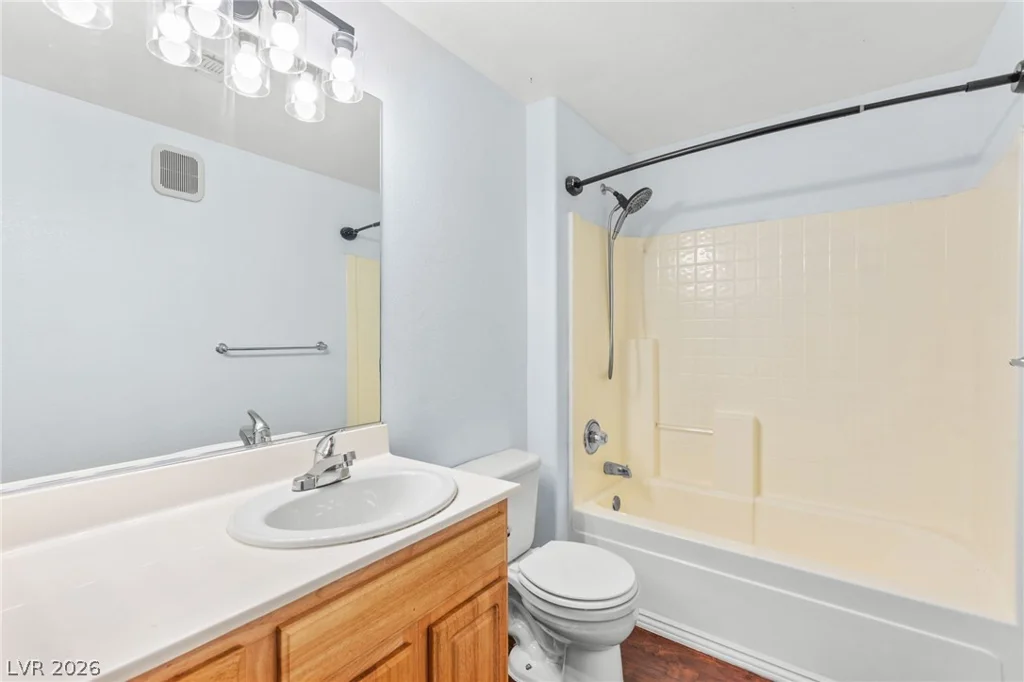 5855 Valley, North Las Vegas, NV 89031