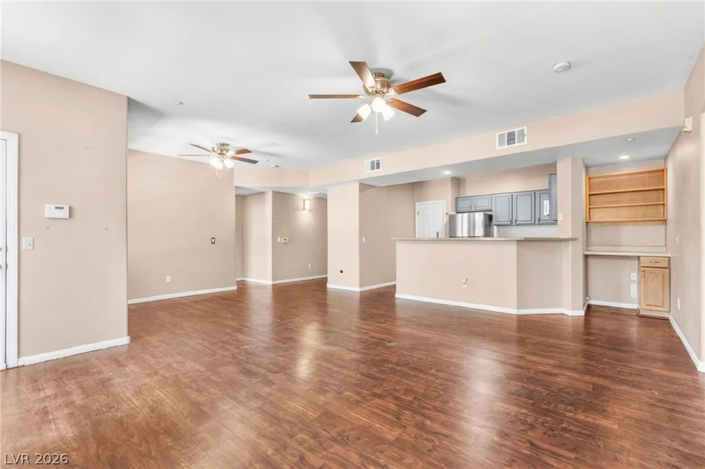 5855 Valley, North Las Vegas, NV 89031