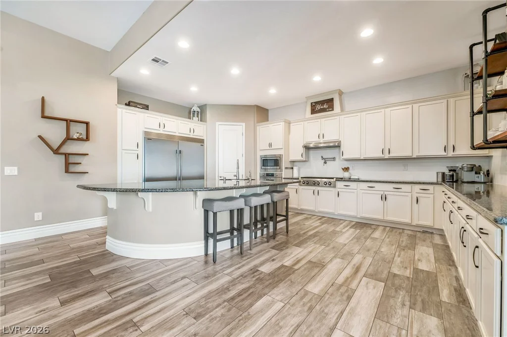 5781 Douglas Everett, Las Vegas, NV 89120
