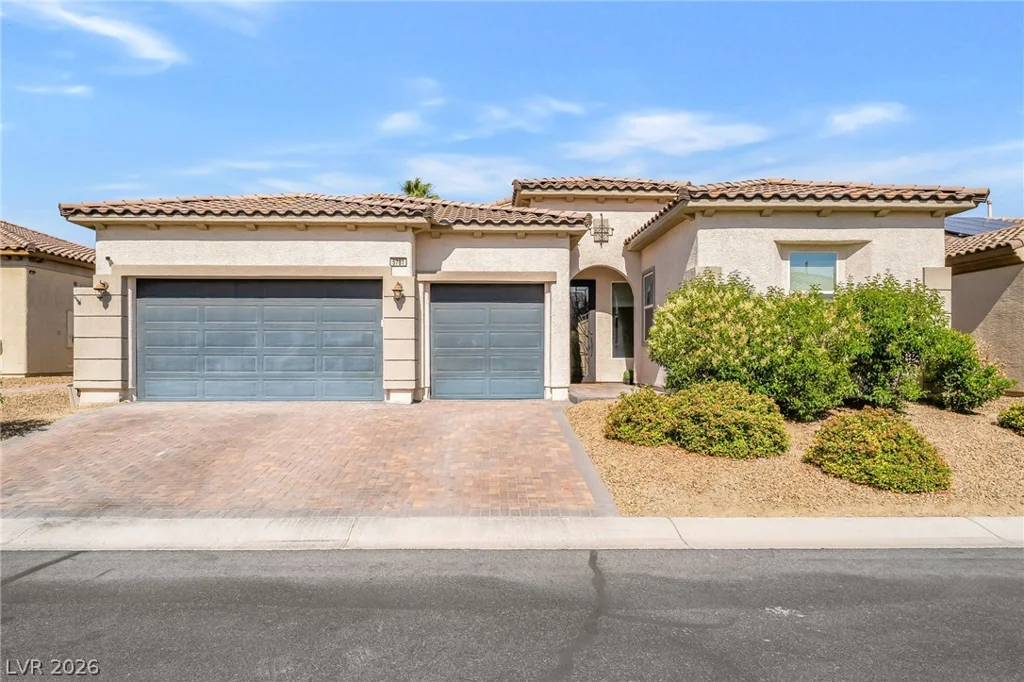 5781 Douglas Everett, Las Vegas, NV 89120