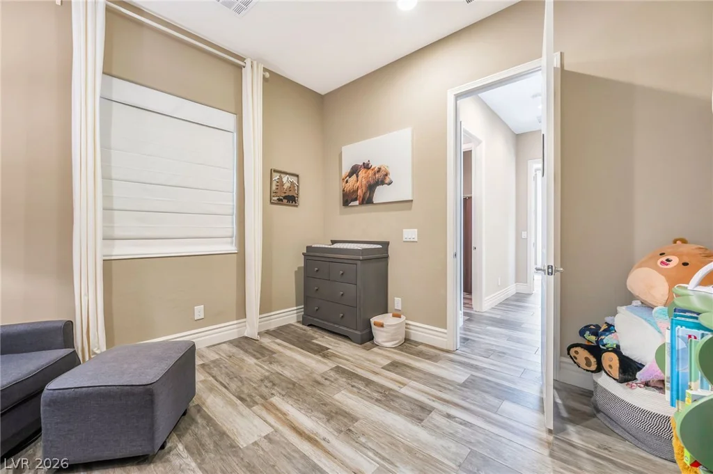 5781 Douglas Everett, Las Vegas, NV 89120