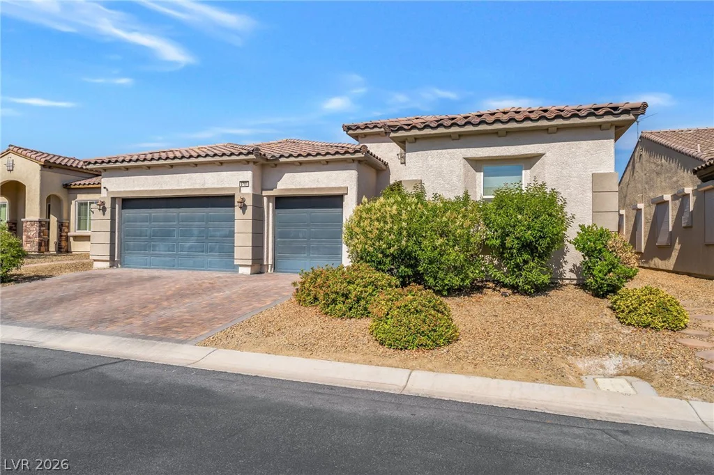 5781 Douglas Everett, Las Vegas, NV 89120