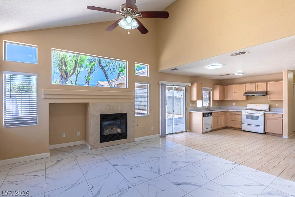 718 Peach Coral, Las Vegas, NV 89183