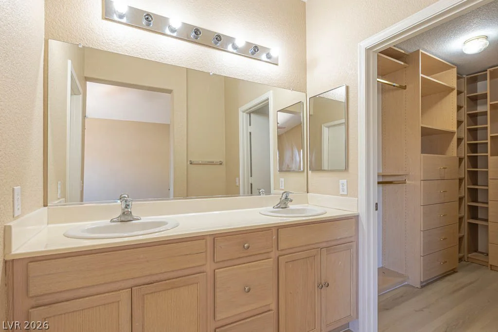 718 Peach Coral, Las Vegas, NV 89183