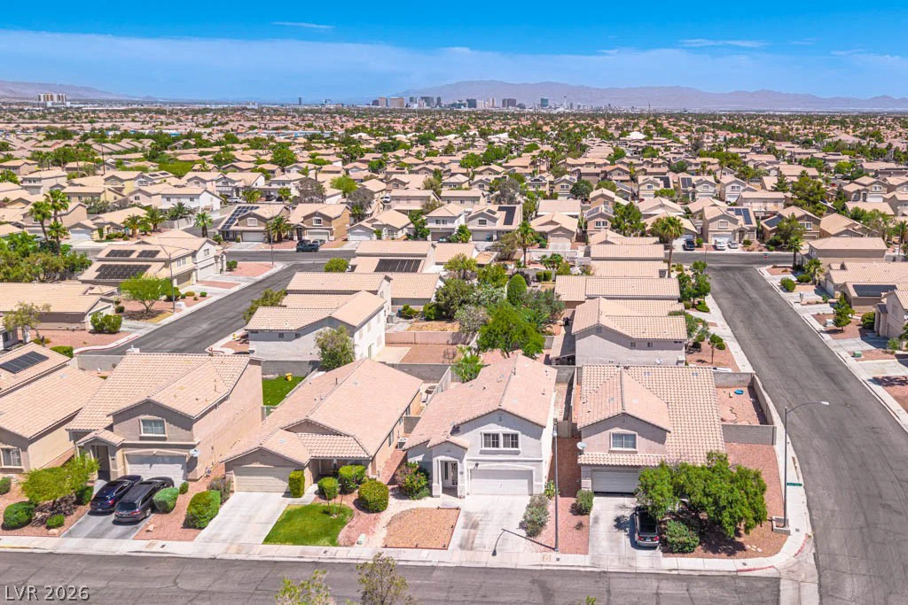 718 Peach Coral, Las Vegas, NV 89183
