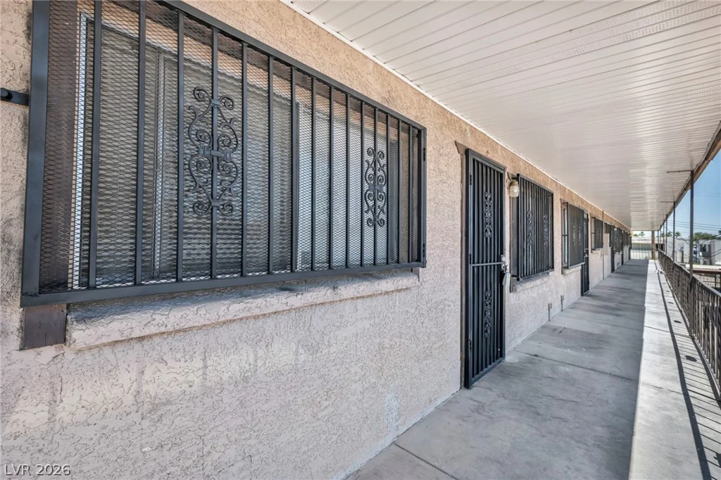 3718 Hazelwood, Las Vegas, NV 89119