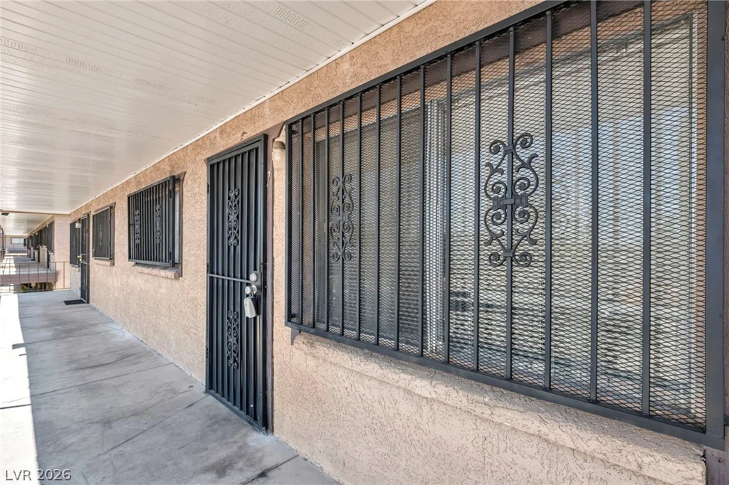 3718 Hazelwood, Las Vegas, NV 89119