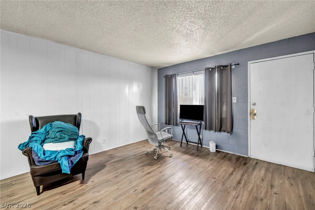 3718 Hazelwood, Las Vegas, NV 89119