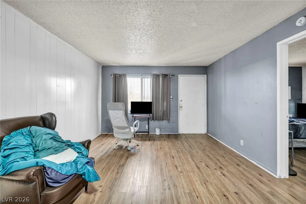 3718 Hazelwood, Las Vegas, NV 89119