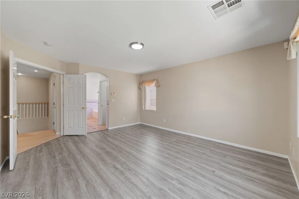 5049 Shadow Valley, Las Vegas, NV 89148