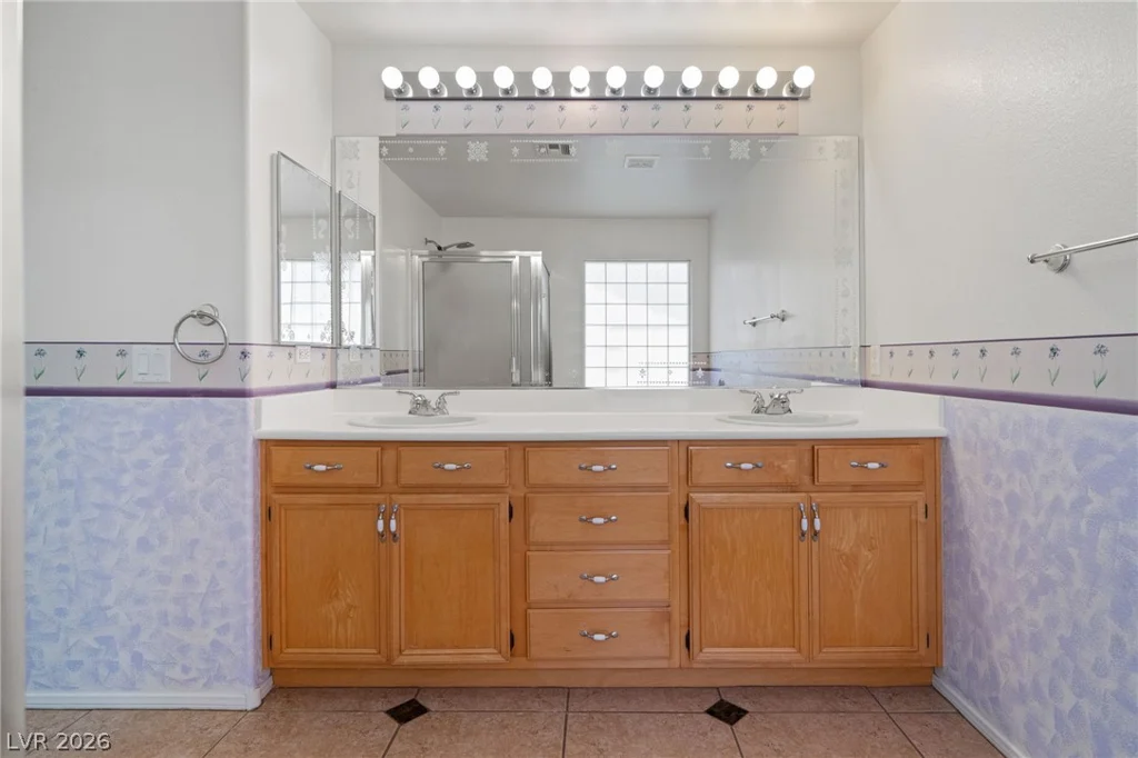 5049 Shadow Valley, Las Vegas, NV 89148