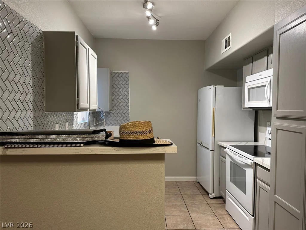 7255 Sunset, Las Vegas, NV 89113