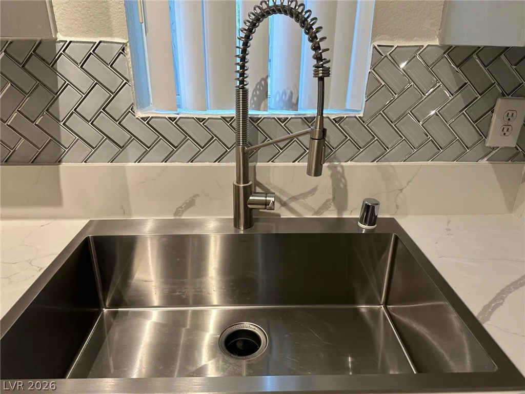7255 Sunset, Las Vegas, NV 89113