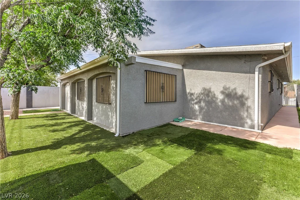 2016 Madeline, Las Vegas, NV 89108