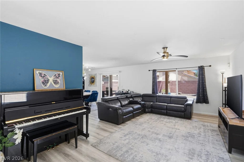 7630 Glorietta Bay, Las Vegas, NV 89139