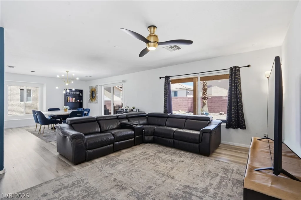7630 Glorietta Bay, Las Vegas, NV 89139