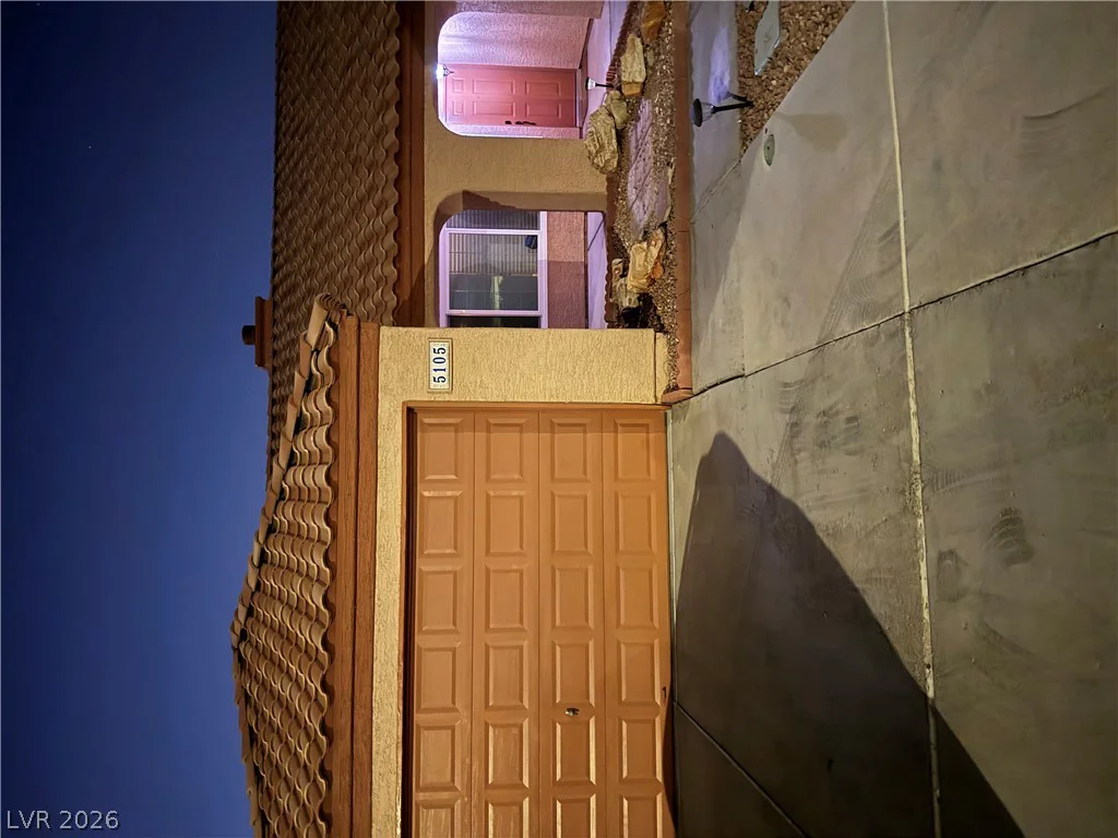 5105 Desert Inn, Las Vegas, NV 89146