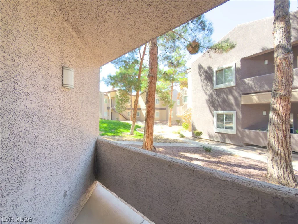 5250 Rainbow, Las Vegas, NV 89118