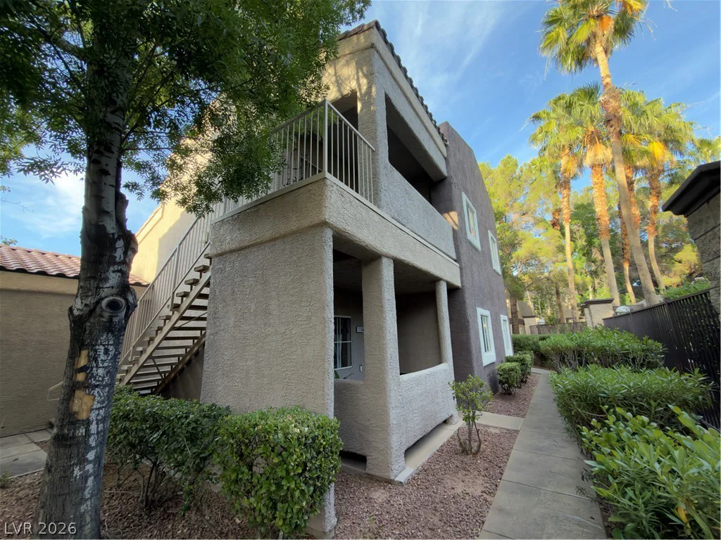 5250 Rainbow, Las Vegas, NV 89118