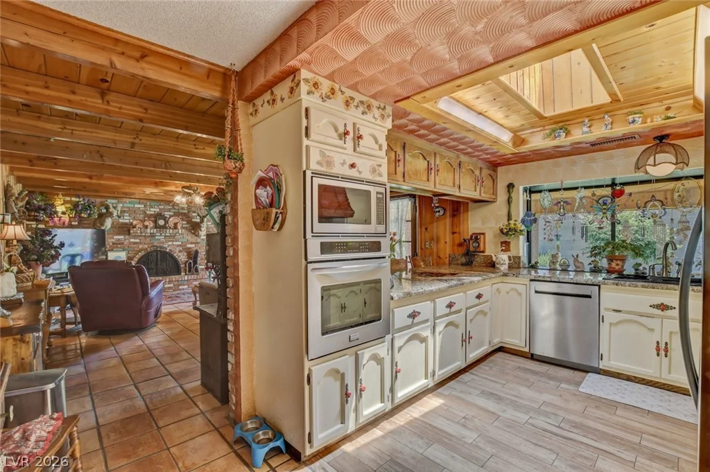 2230 Pinto, Henderson, NV 89002