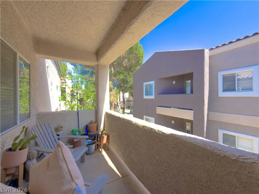5250 Rainbow, Las Vegas, NV 89118