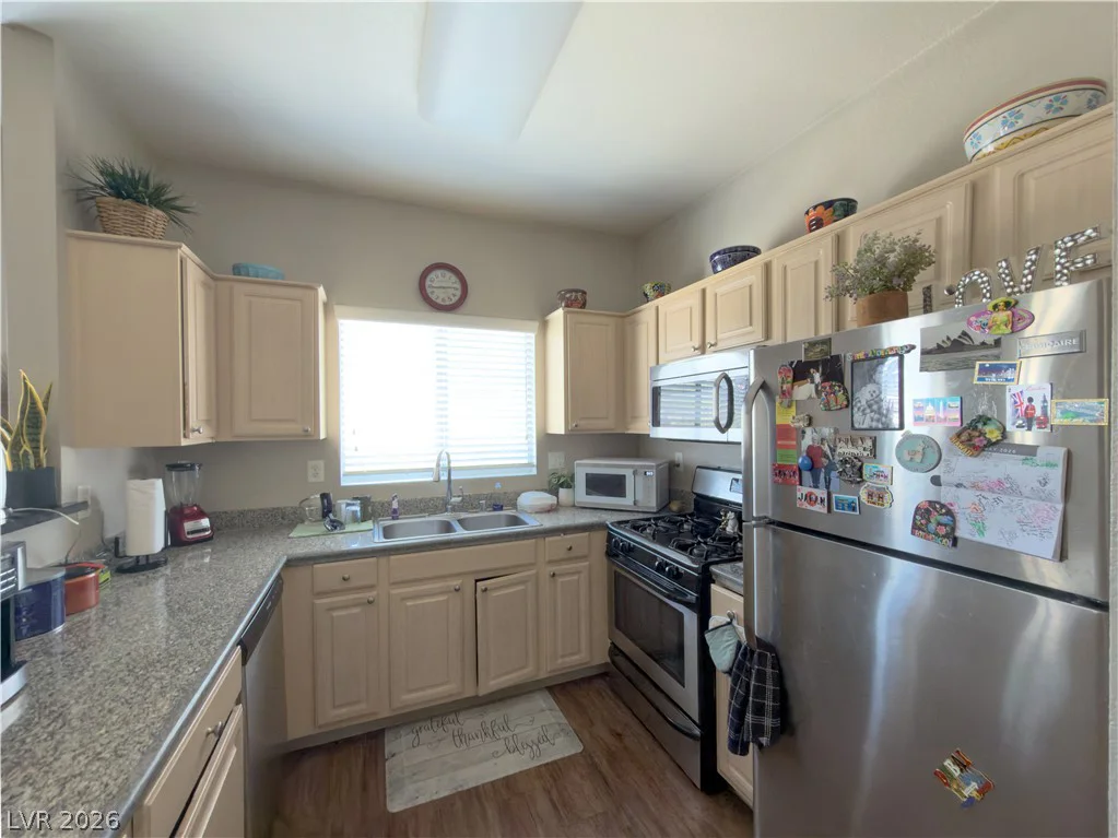 5250 Rainbow, Las Vegas, NV 89118