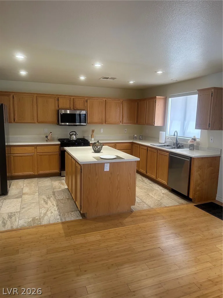 1664 Shifting Winds, Las Vegas, NV 89117