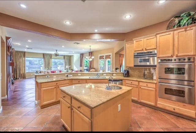 7 Holly Tree, Henderson, NV 89052