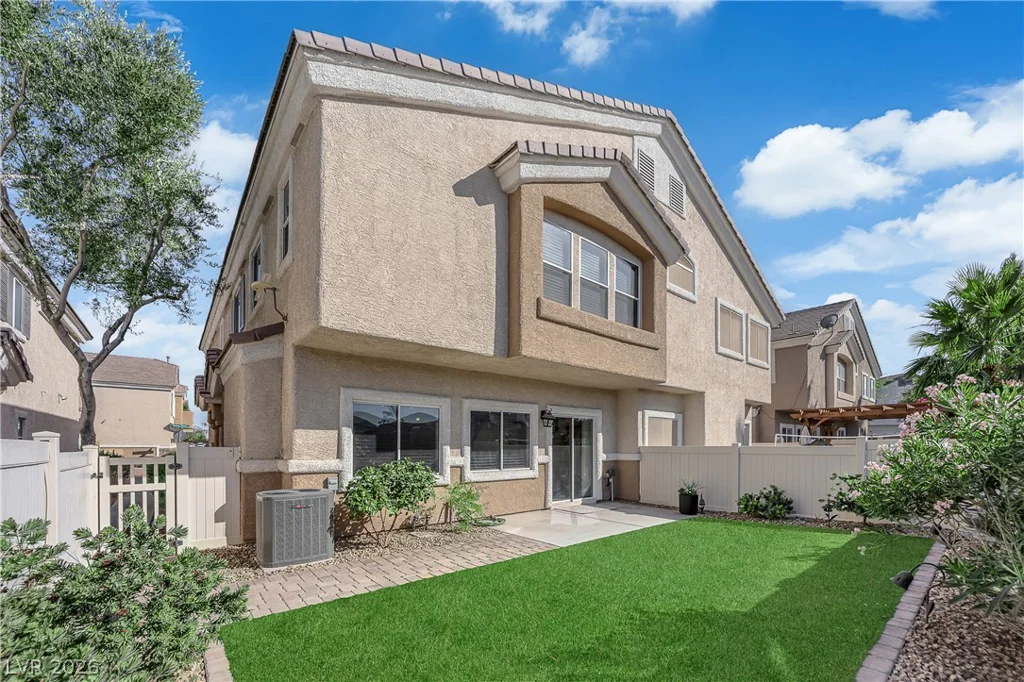 6520 Bucking Horse, Henderson, NV 89011