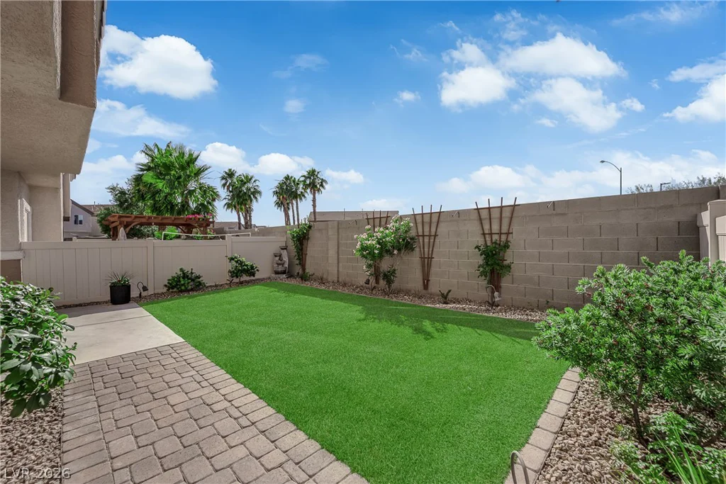 6520 Bucking Horse, Henderson, NV 89011