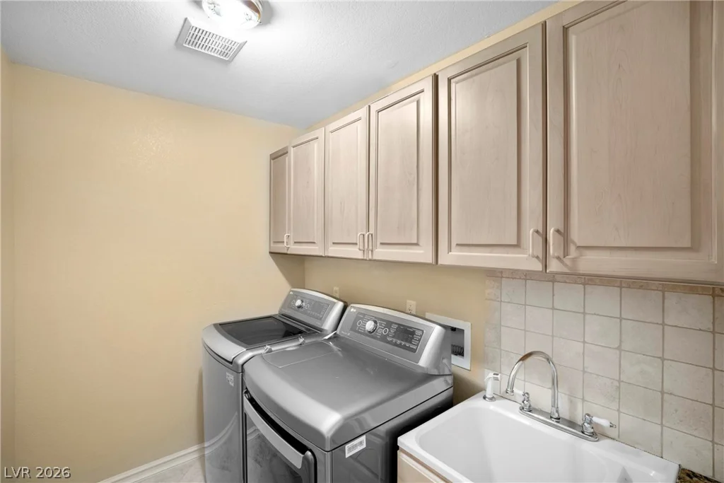 1021 Geranium, Henderson, NV 89011