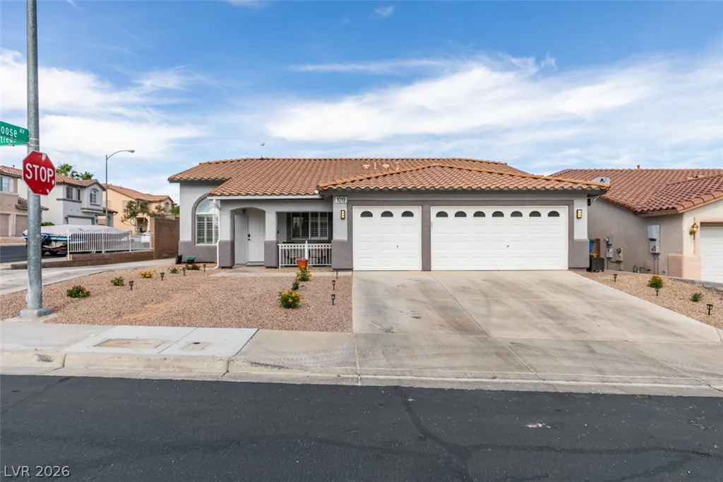 1019 Silver Retreat, Henderson, NV 89002