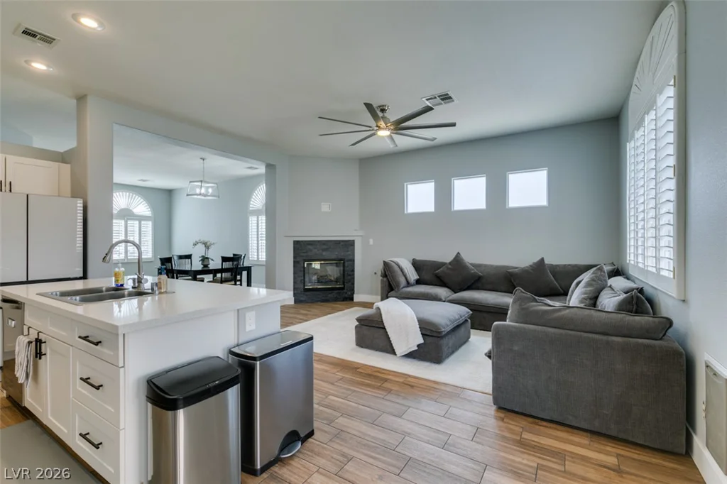 1019 Silver Retreat, Henderson, NV 89002