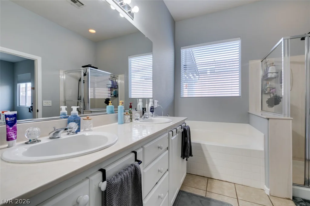 1019 Silver Retreat, Henderson, NV 89002